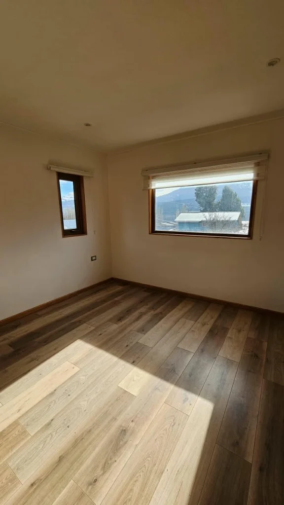 Casa nueva en condominio, Coyhaique – Dormitorio con clóset empotrado